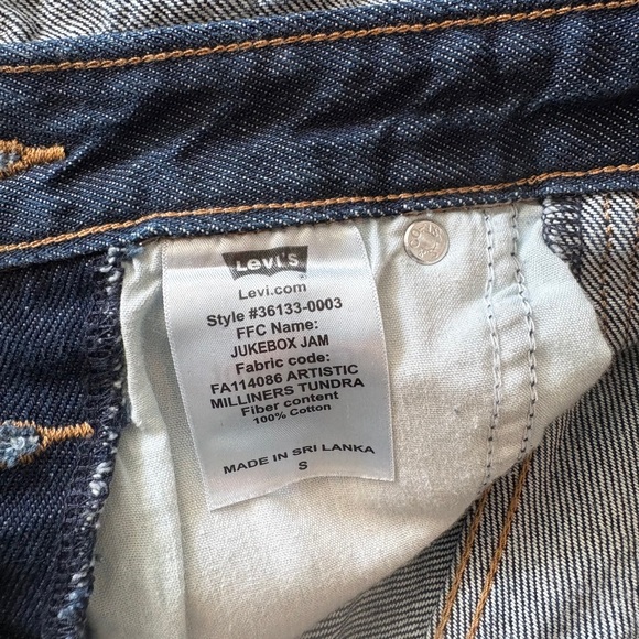 Authentic Levi’s overalls - Picture 5 of 6